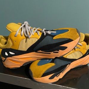 Adidas Yeezy 700 Sun
